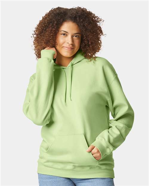 Unisex Softstyle® Midweight Hooded Sweatshirt - M